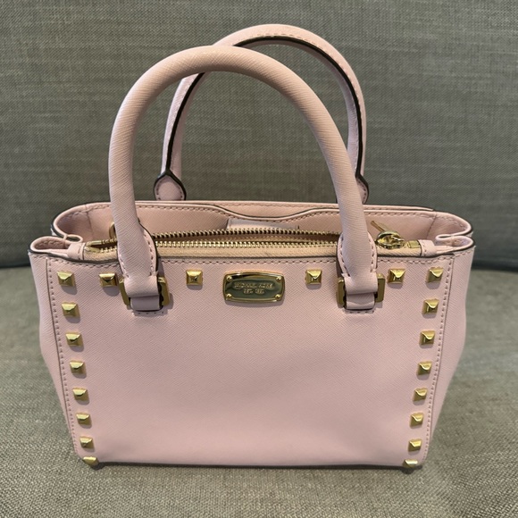 Chic Michael Kors Studded Tote Bag - Picture 1 of 7